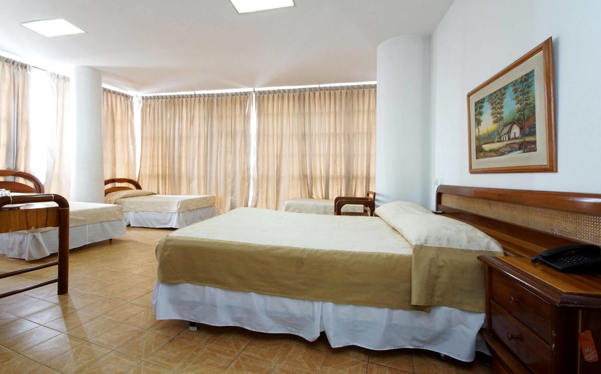 Hotel Royal Plaza Cali Buitenkant foto